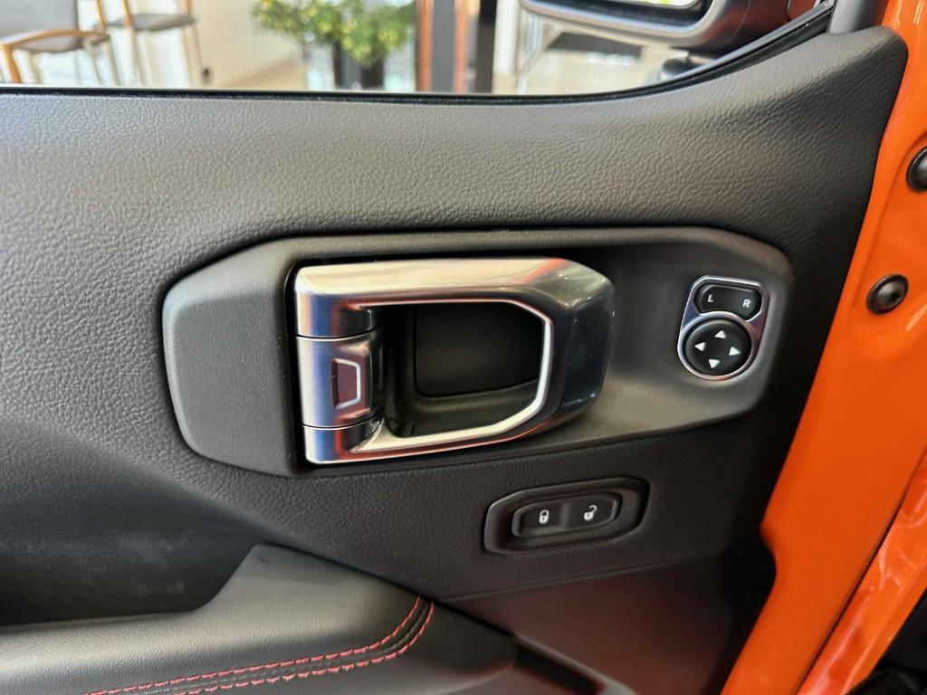 new 2025 Jeep Wrangler car, priced at $59,733