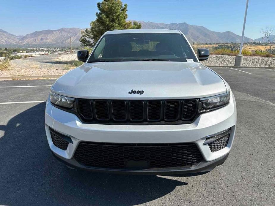 new 2025 Jeep Grand Cherokee car, priced at $47,401