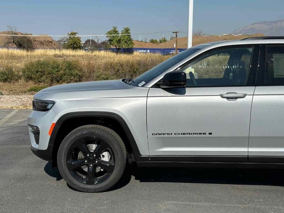 new 2025 Jeep Grand Cherokee car, priced at $47,401