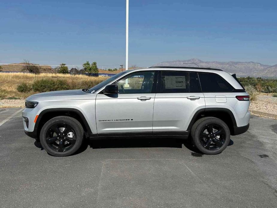 new 2025 Jeep Grand Cherokee car, priced at $47,401