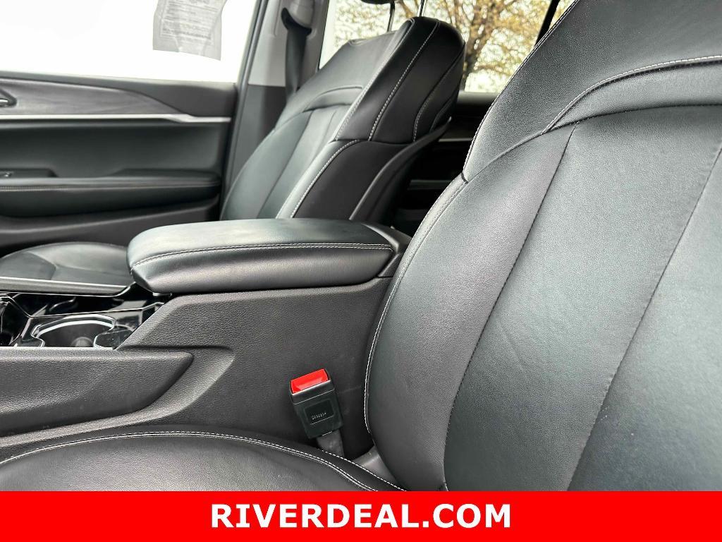 used 2022 Jeep Grand Cherokee L car, priced at $33,245