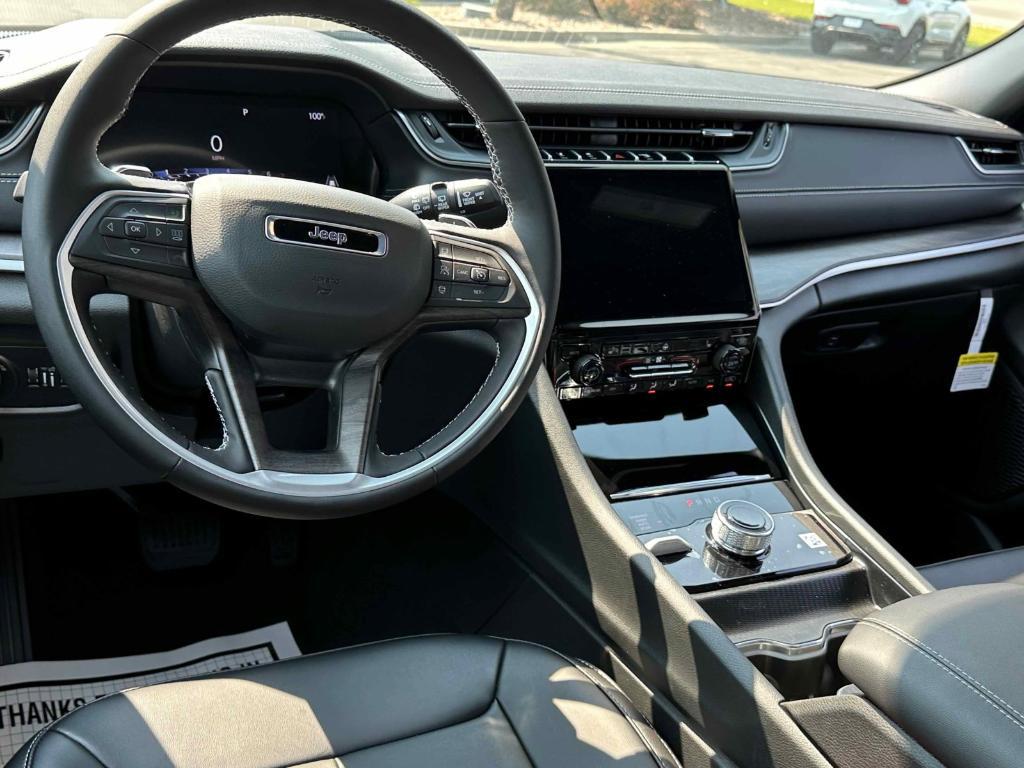 new 2025 Jeep Grand Cherokee car, priced at $46,350