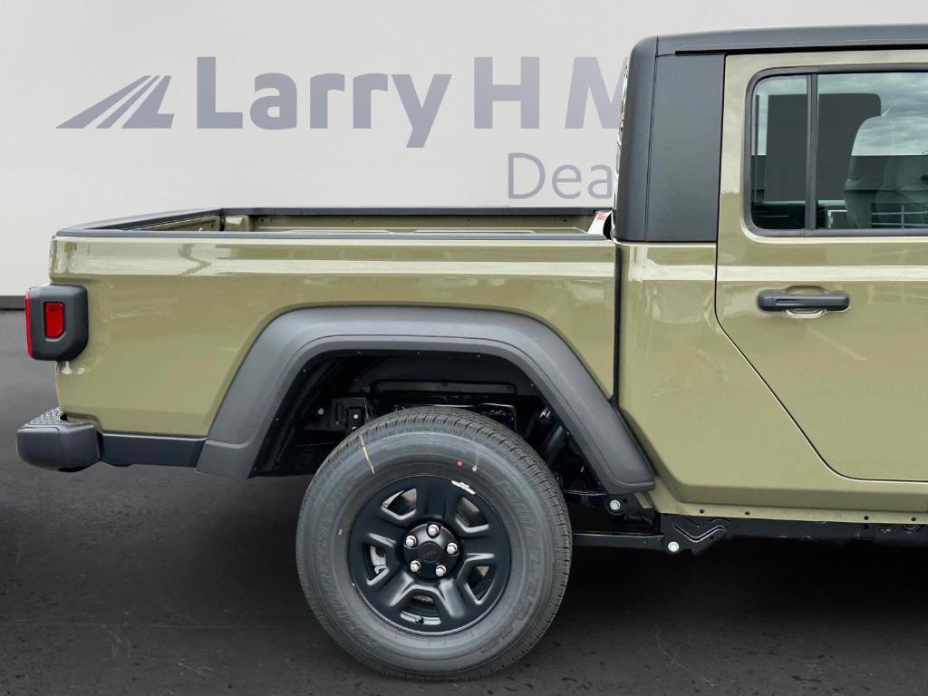 new 2025 Jeep Gladiator car, priced at $39,356
