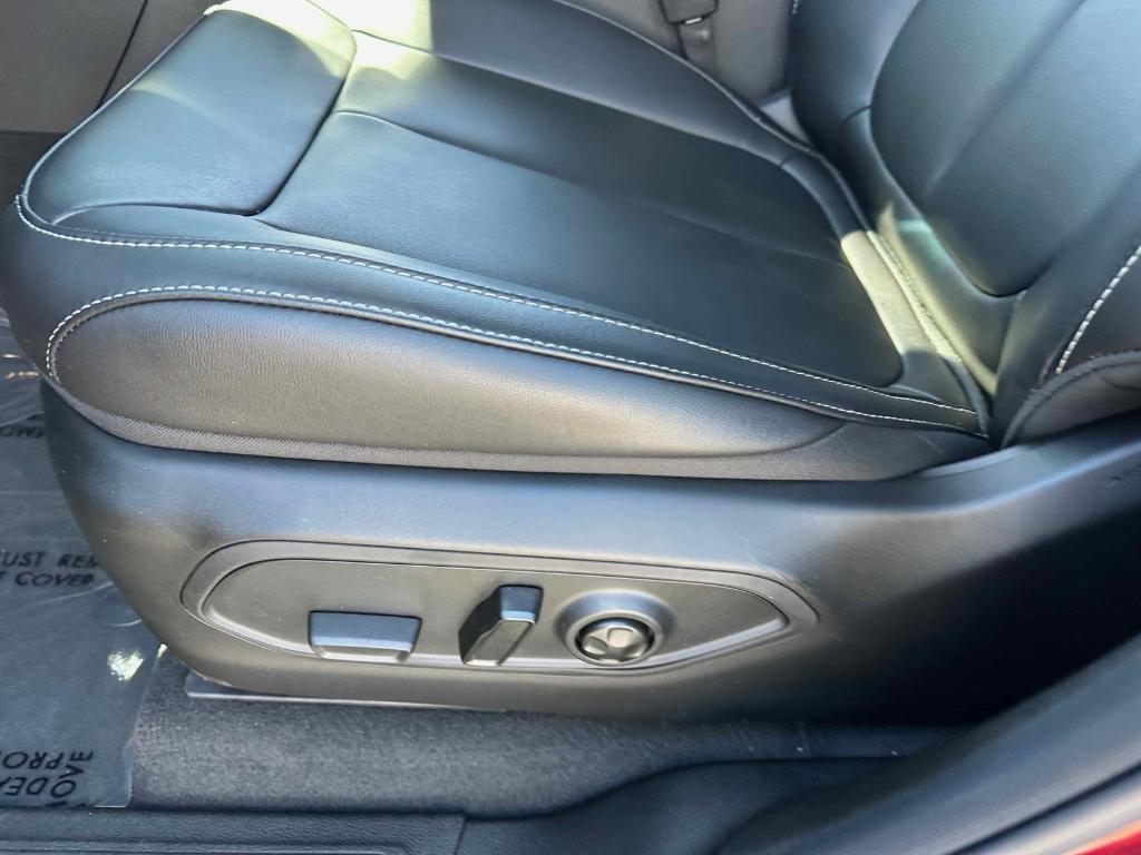 new 2025 Jeep Grand Cherokee car, priced at $43,897