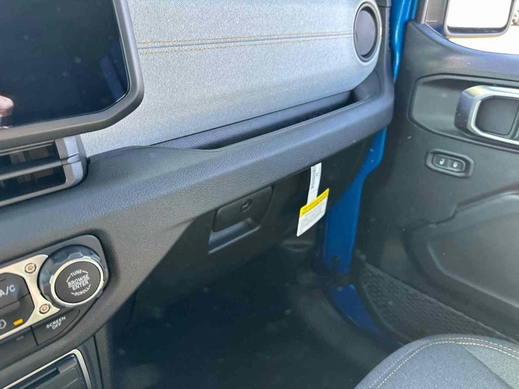 new 2025 Jeep Wrangler car, priced at $44,703