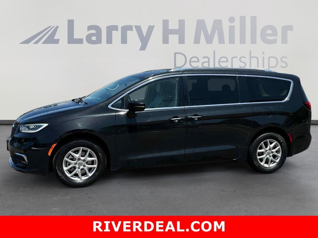 used 2021 Chrysler Pacifica car, priced at $23,000