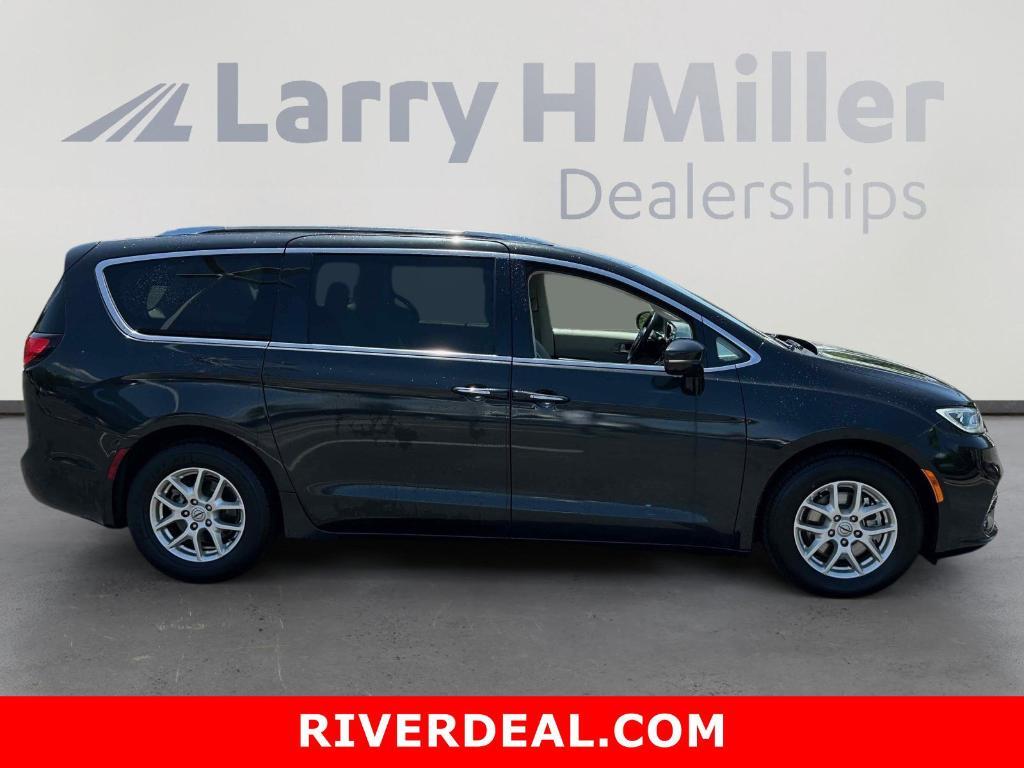 used 2021 Chrysler Pacifica car, priced at $23,000