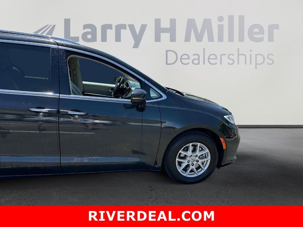 used 2021 Chrysler Pacifica car, priced at $23,000