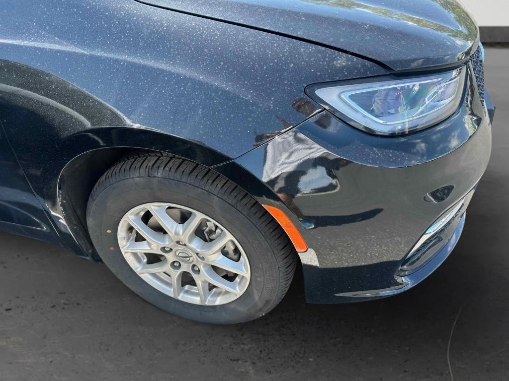 used 2021 Chrysler Pacifica car, priced at $23,977