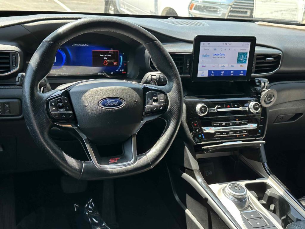 used 2022 Ford Explorer car, priced at $38,484
