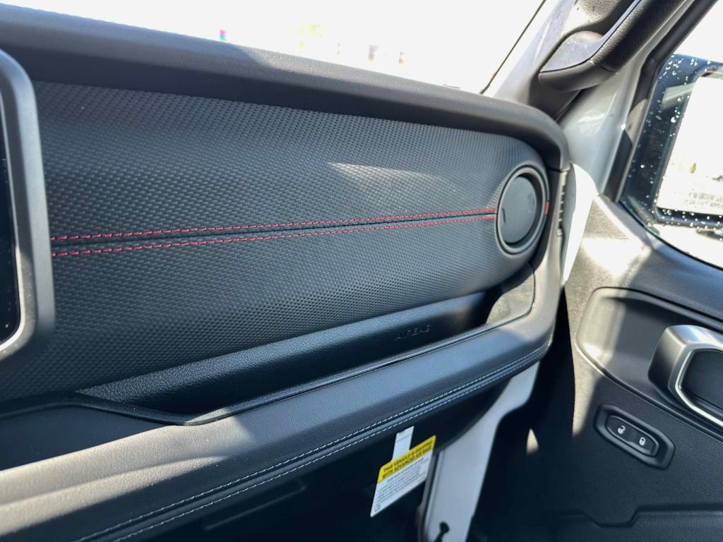 new 2025 Jeep Wrangler car, priced at $61,005