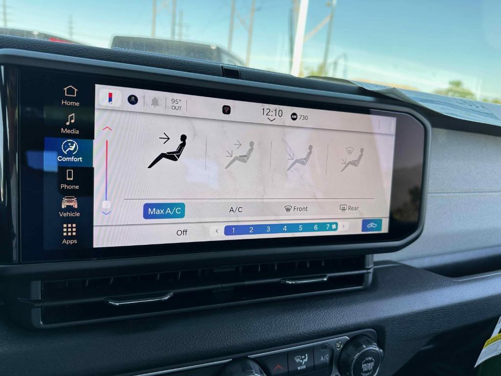new 2025 Jeep Gladiator car, priced at $39,623