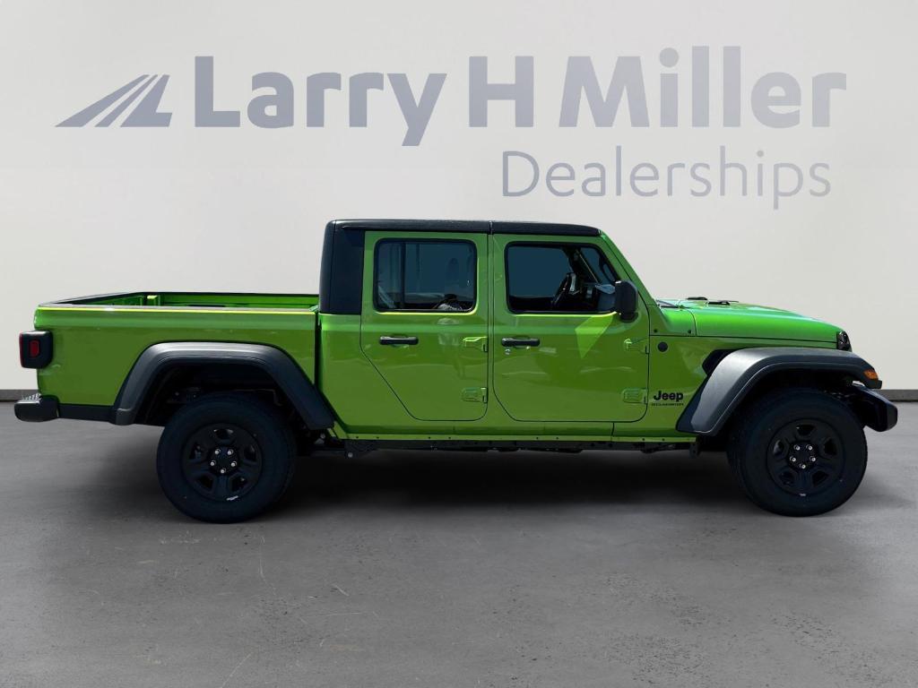 new 2025 Jeep Gladiator car, priced at $39,623