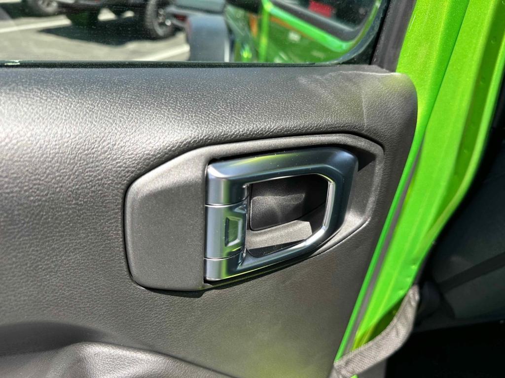 new 2025 Jeep Gladiator car, priced at $39,623