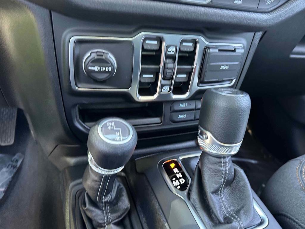 new 2025 Jeep Gladiator car, priced at $39,623