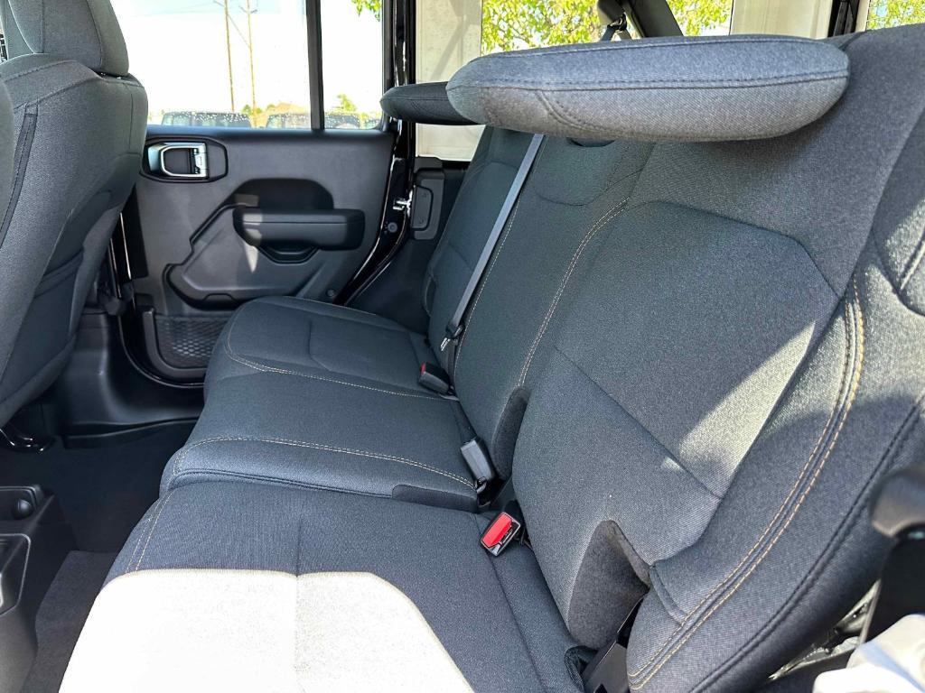 new 2025 Jeep Wrangler car, priced at $52,785