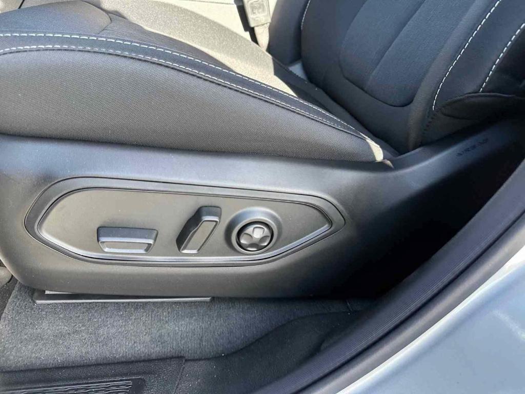 new 2025 Jeep Grand Cherokee car, priced at $43,965