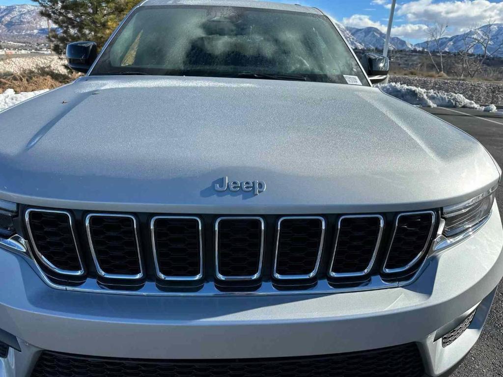 new 2025 Jeep Grand Cherokee car, priced at $40,487