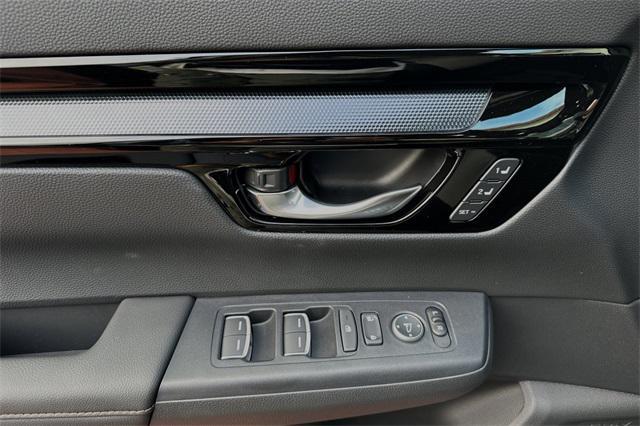 new 2025 Honda CR-V Hybrid car, priced at $42,950