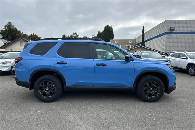 new 2025 Honda Pilot car, priced at $51,305