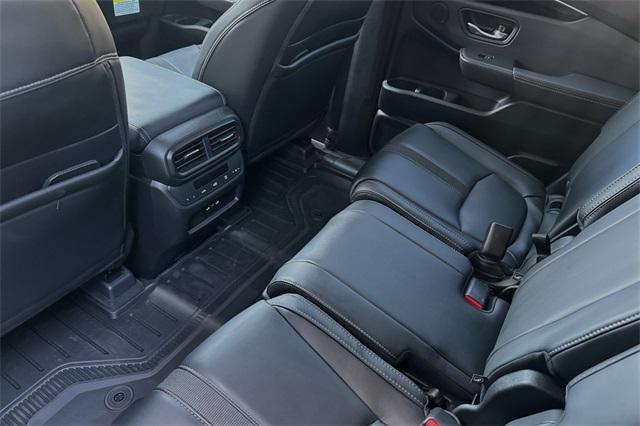 new 2025 Honda Pilot car, priced at $47,050