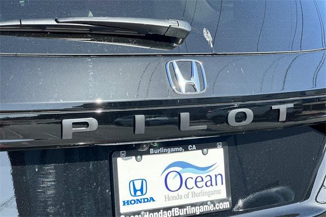 new 2025 Honda Pilot car, priced at $47,050