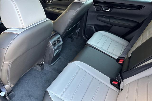 new 2026 Honda CR-V Hybrid car, priced at $43,645