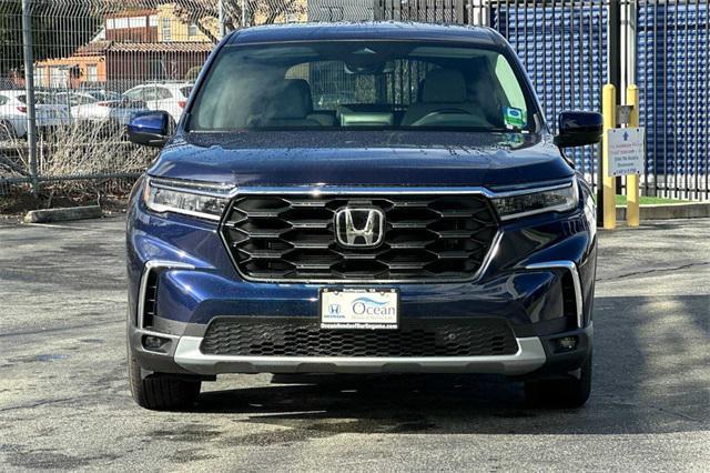 new 2025 Honda Pilot car, priced at $48,895