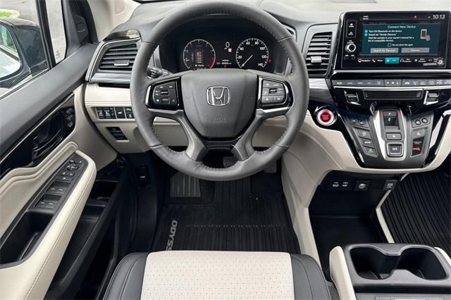 new 2025 Honda Odyssey car, priced at $52,630