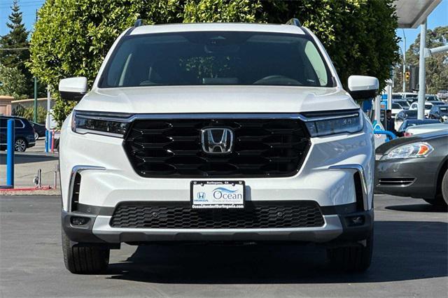 new 2025 Honda Pilot car, priced at $54,630