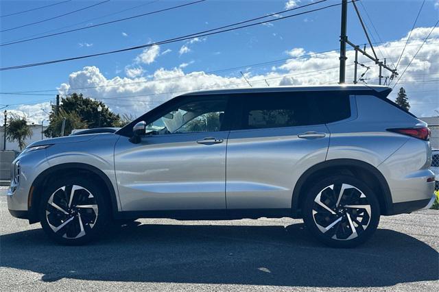 used 2024 Mitsubishi Outlander car, priced at $23,999