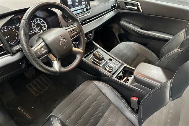 used 2024 Mitsubishi Outlander car, priced at $23,999