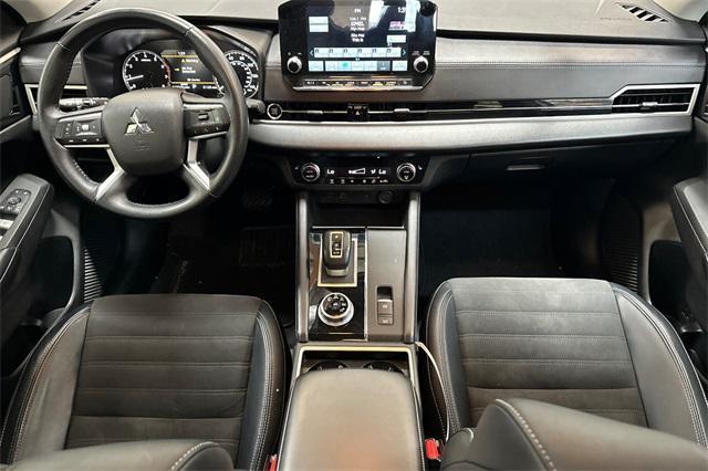 used 2024 Mitsubishi Outlander car, priced at $23,999