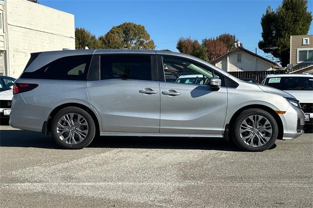 new 2025 Honda Odyssey car, priced at $51,360