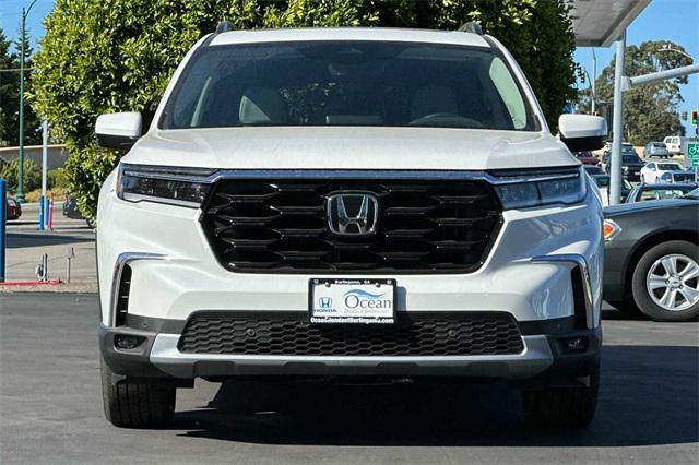 new 2025 Honda Pilot car, priced at $51,150