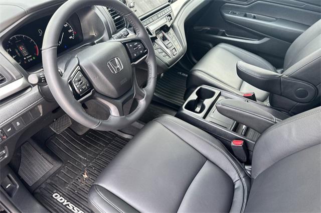 new 2025 Honda Odyssey car, priced at $43,670