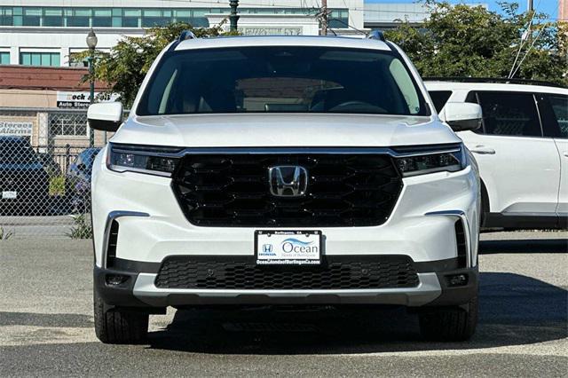 new 2025 Honda Pilot car, priced at $49,050