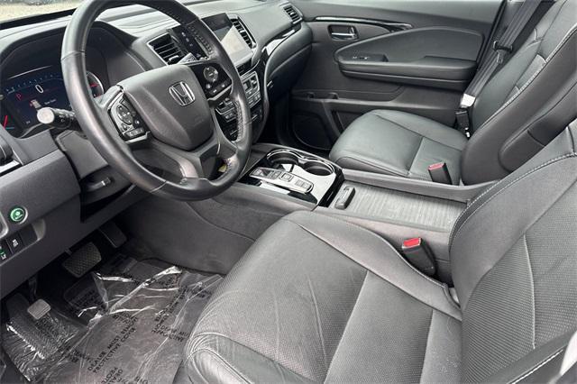 used 2022 Honda Pilot car, priced at $36,998