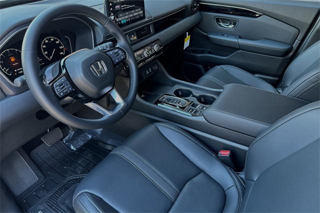 new 2025 Honda Pilot car, priced at $45,405