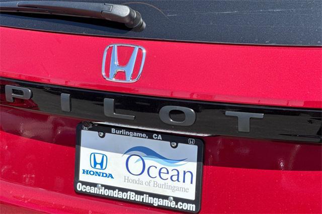 new 2025 Honda Pilot car, priced at $45,405