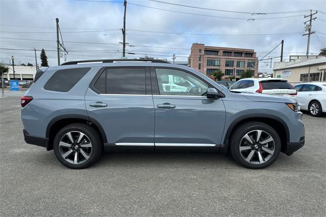 new 2025 Honda Pilot car, priced at $51,550