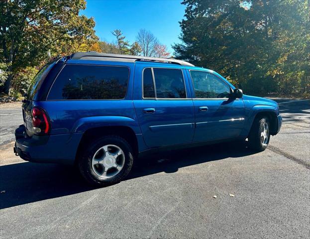 used 2005 Chevrolet TrailBlazer EXT car, priced at $4,000