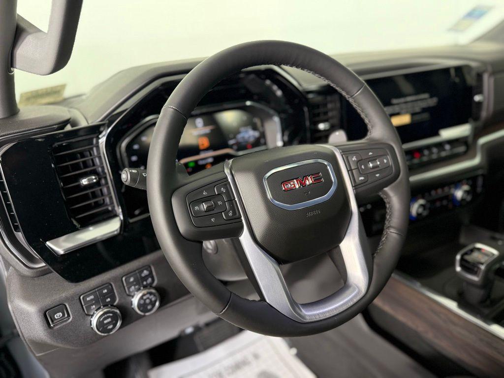 new 2025 GMC Sierra 1500 car, priced at $64,460