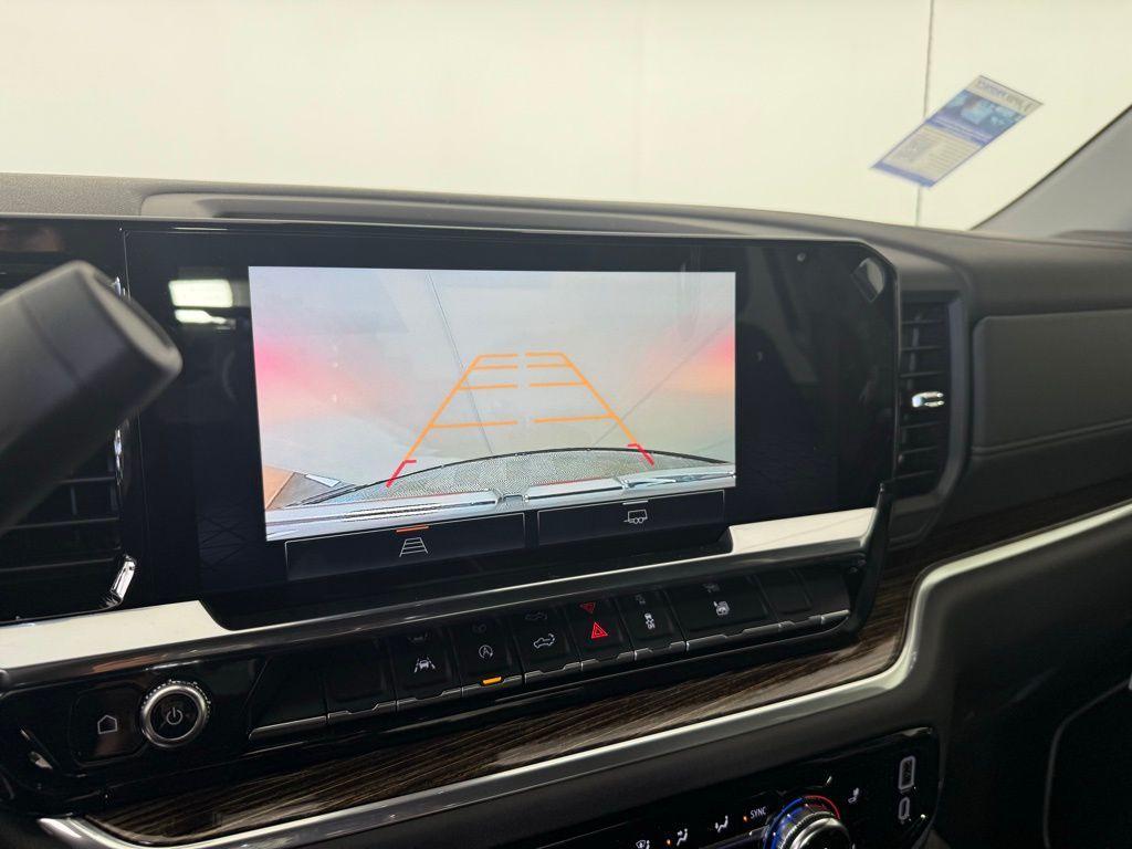 new 2025 GMC Sierra 1500 car, priced at $49,685