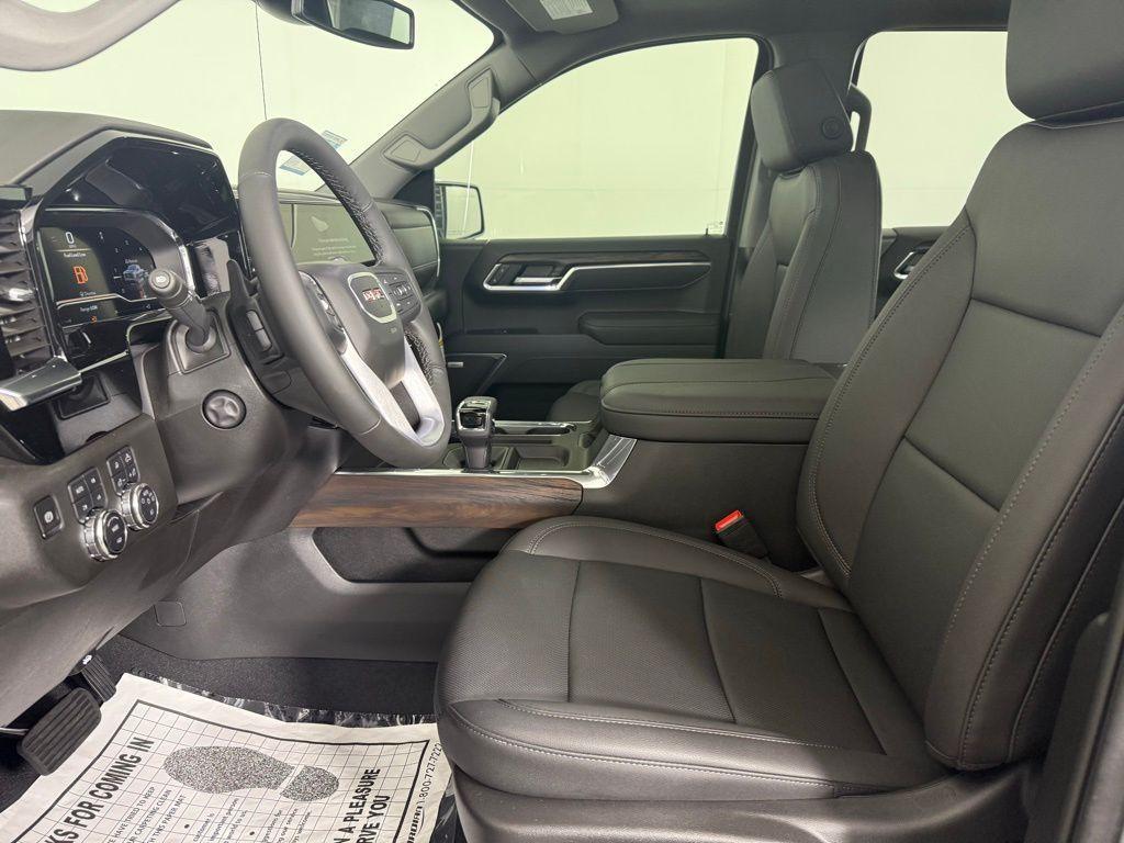 new 2025 GMC Sierra 1500 car, priced at $64,110
