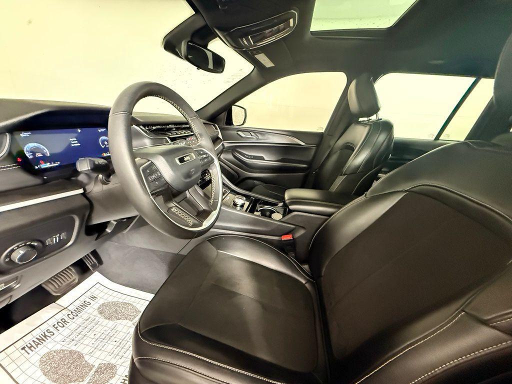used 2023 Jeep Grand Cherokee car, priced at $27,000