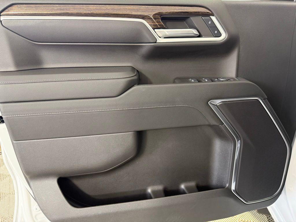 used 2024 GMC Sierra 1500 car, priced at $49,400