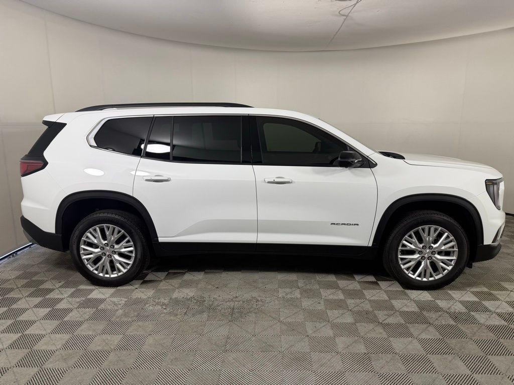 new 2025 GMC Acadia car, priced at $42,095