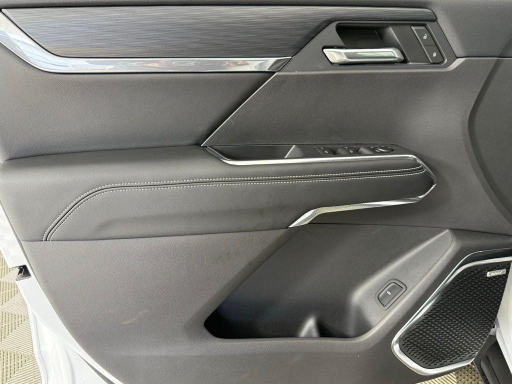 new 2025 GMC Acadia car, priced at $40,835