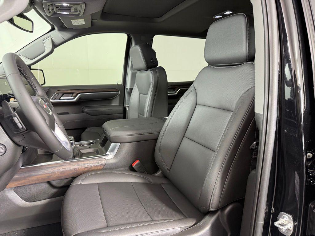 new 2025 GMC Sierra 1500 car, priced at $64,460